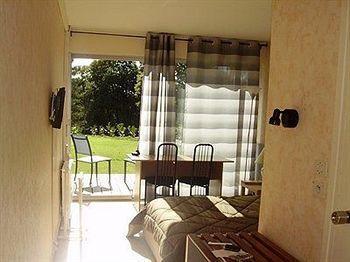 Hotel Logis Les Gravades Ussel