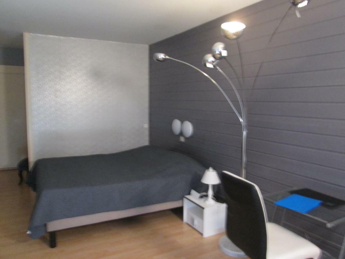 Logis Les Gravades Ussel Hotel